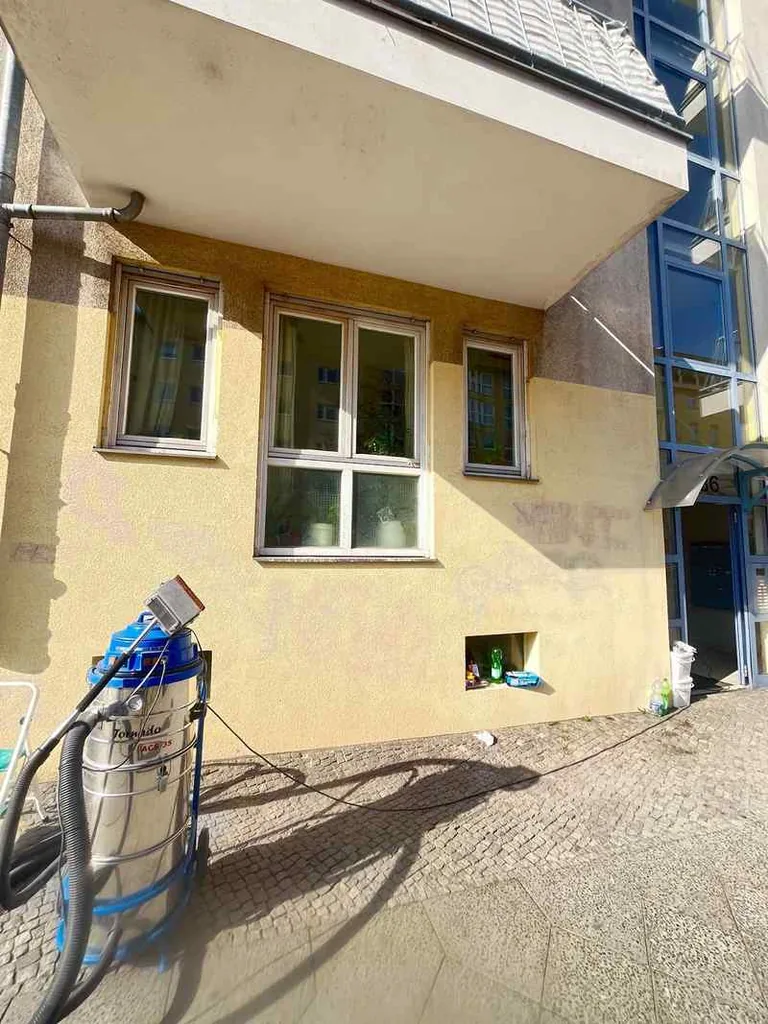 Nachher: Graffitientfernung Hausverwaltung Berlin-Kreuzberg
